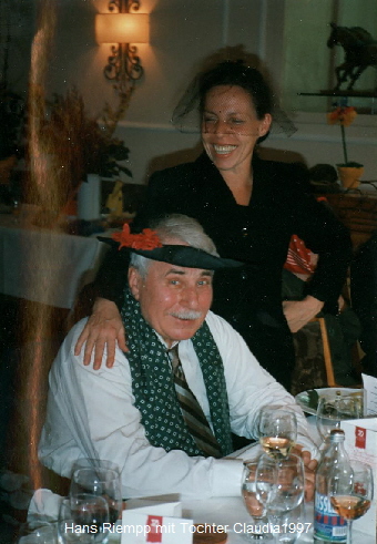 Hans Riempp mit Tochter Claudia Familienfest Mutters 75. Geburtstag02